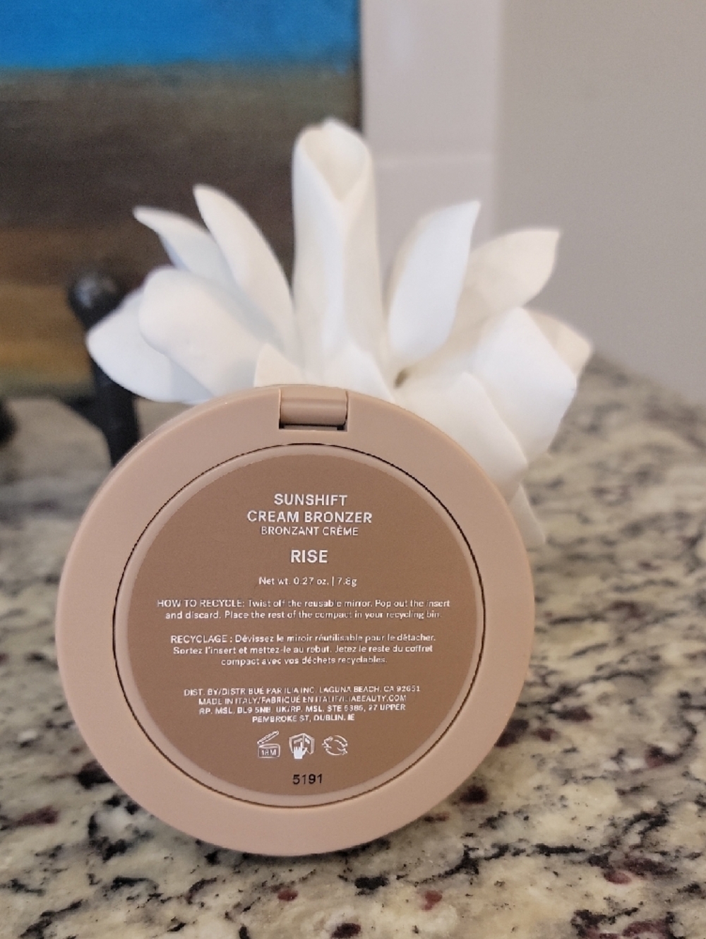 ILIA Sunshift Cream Bronzer "Rise" - Picture 2 of 4